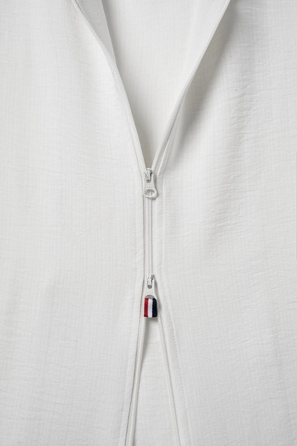 DOUBLE ZIP OF WHITE SHIRT