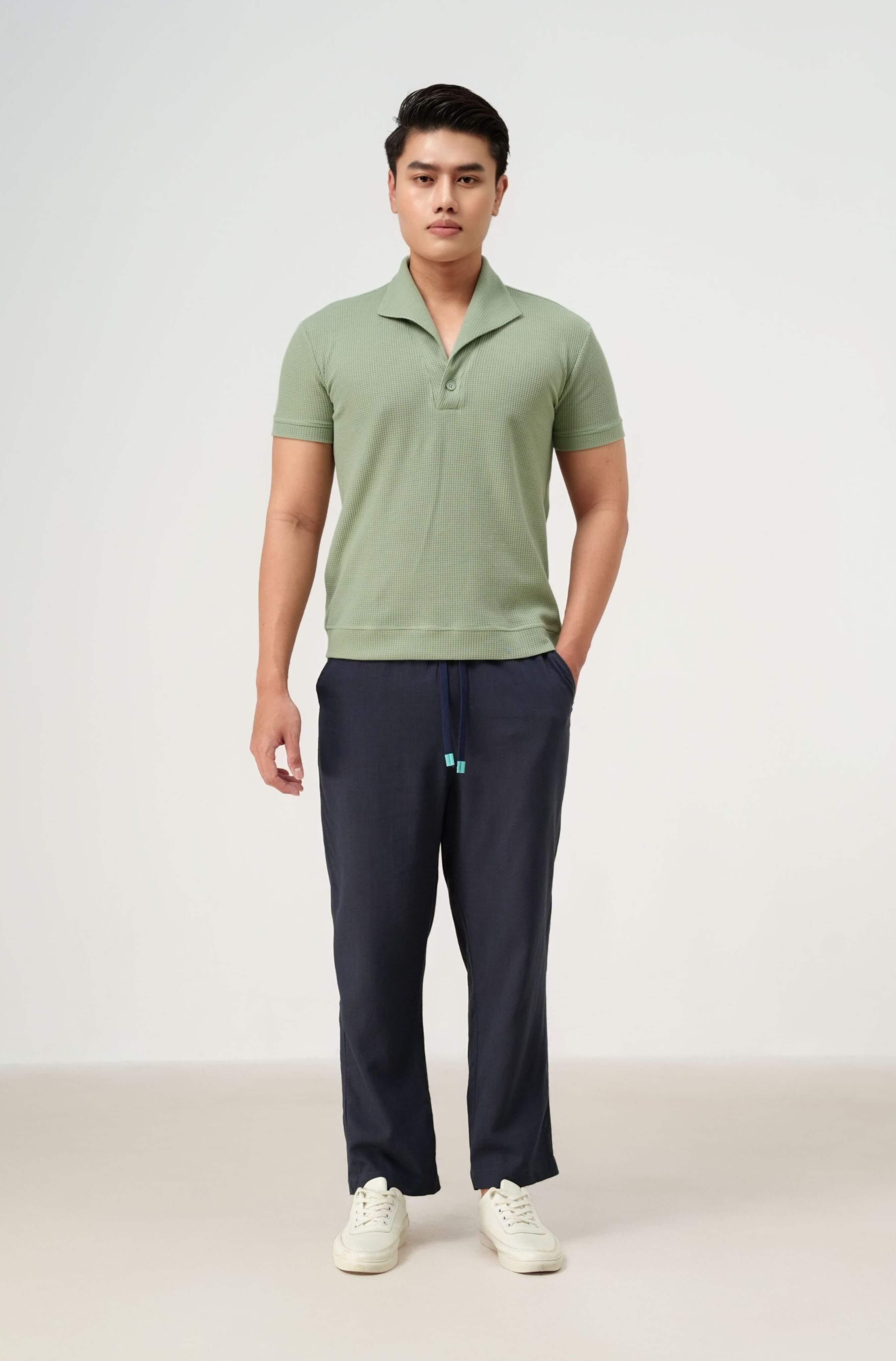 Men’s resort set with polo shirt and linen pants