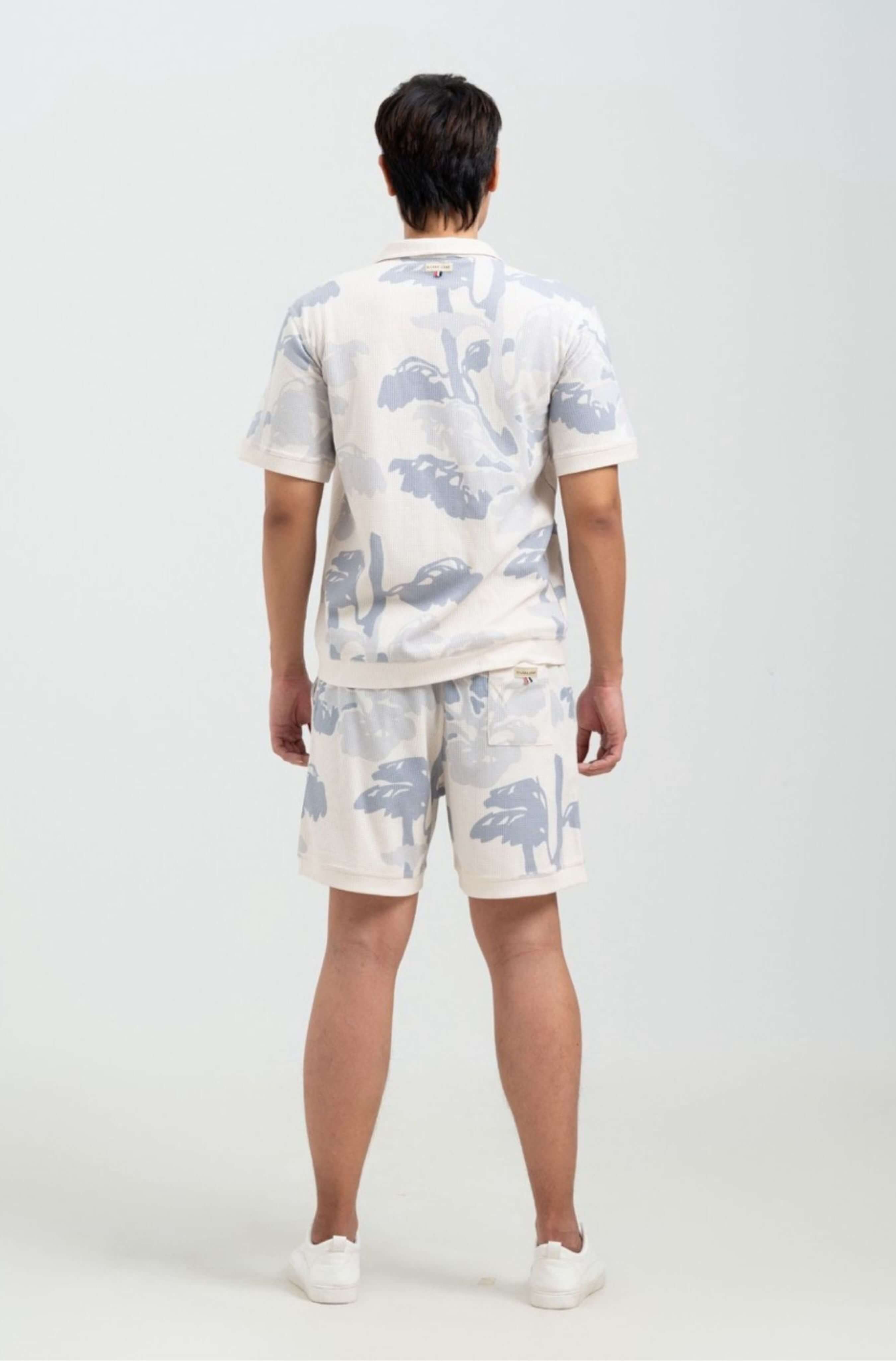 Back view of Pin Parasol men’s resortwear set