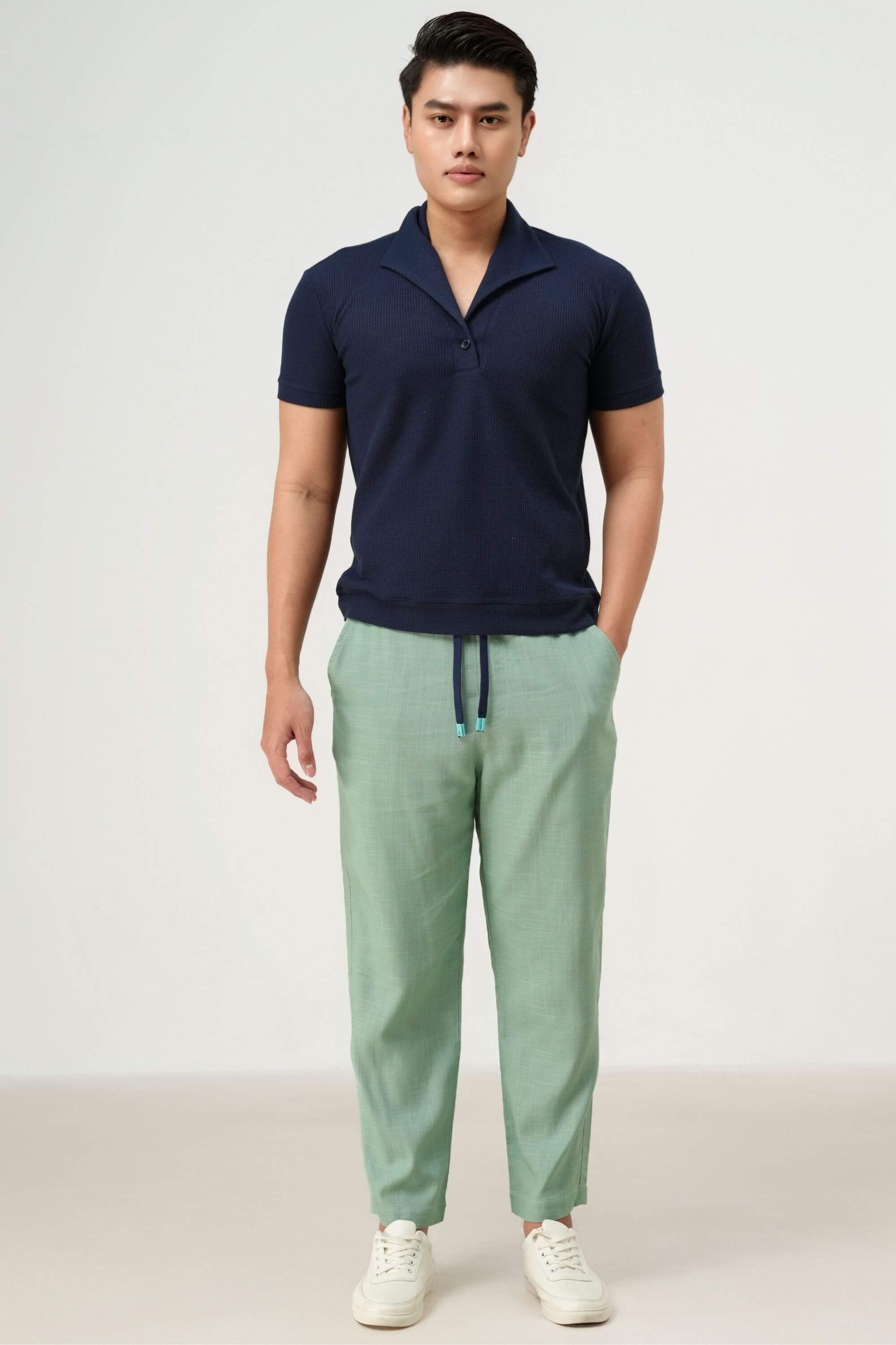 ramatuelle linen pant on model #color_mint
