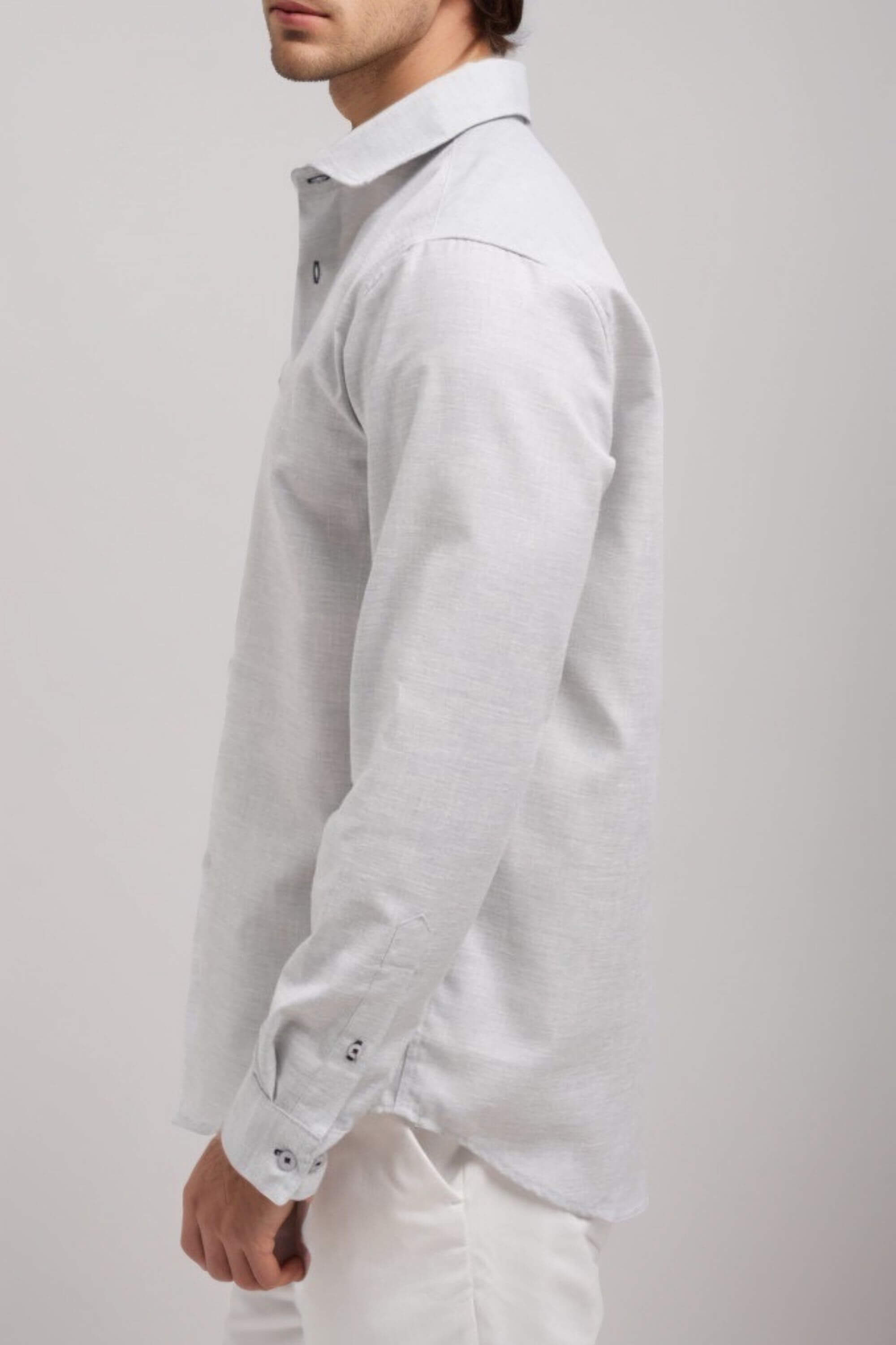 st.raphael linen shirt sleeve view on model