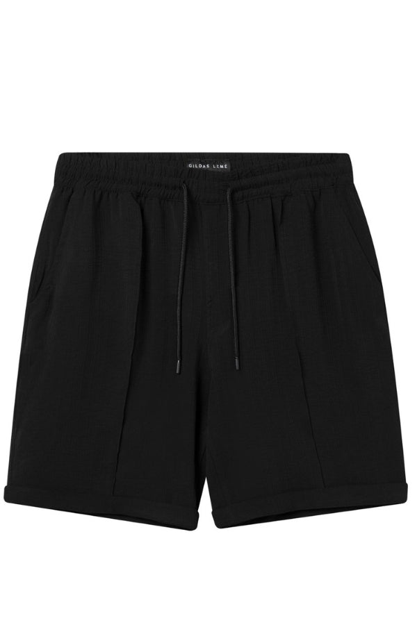 FRONT VIEW OF THE MISTRAL BLACK SHORT