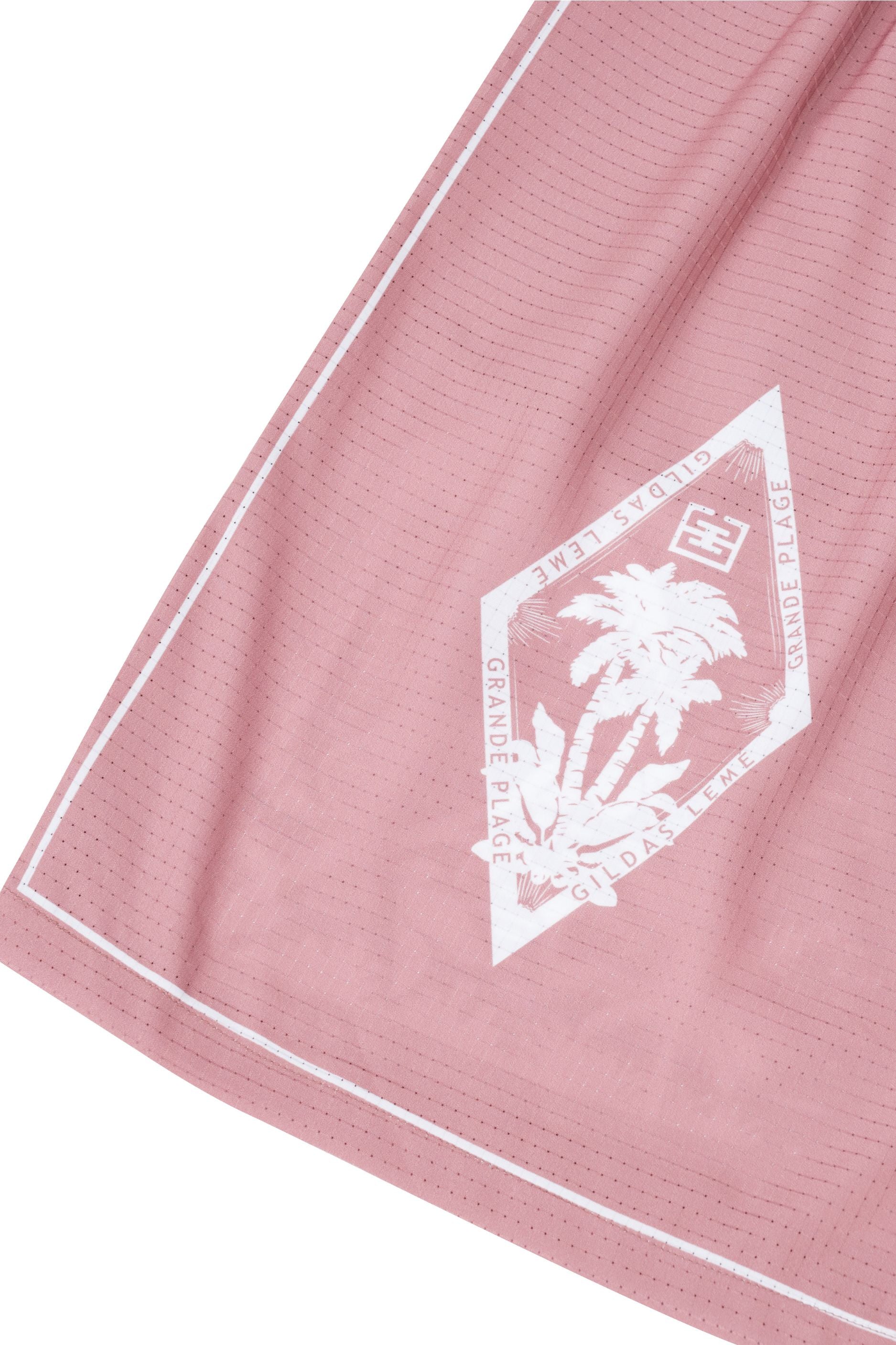 Logo on the front of the paradise short pink rose