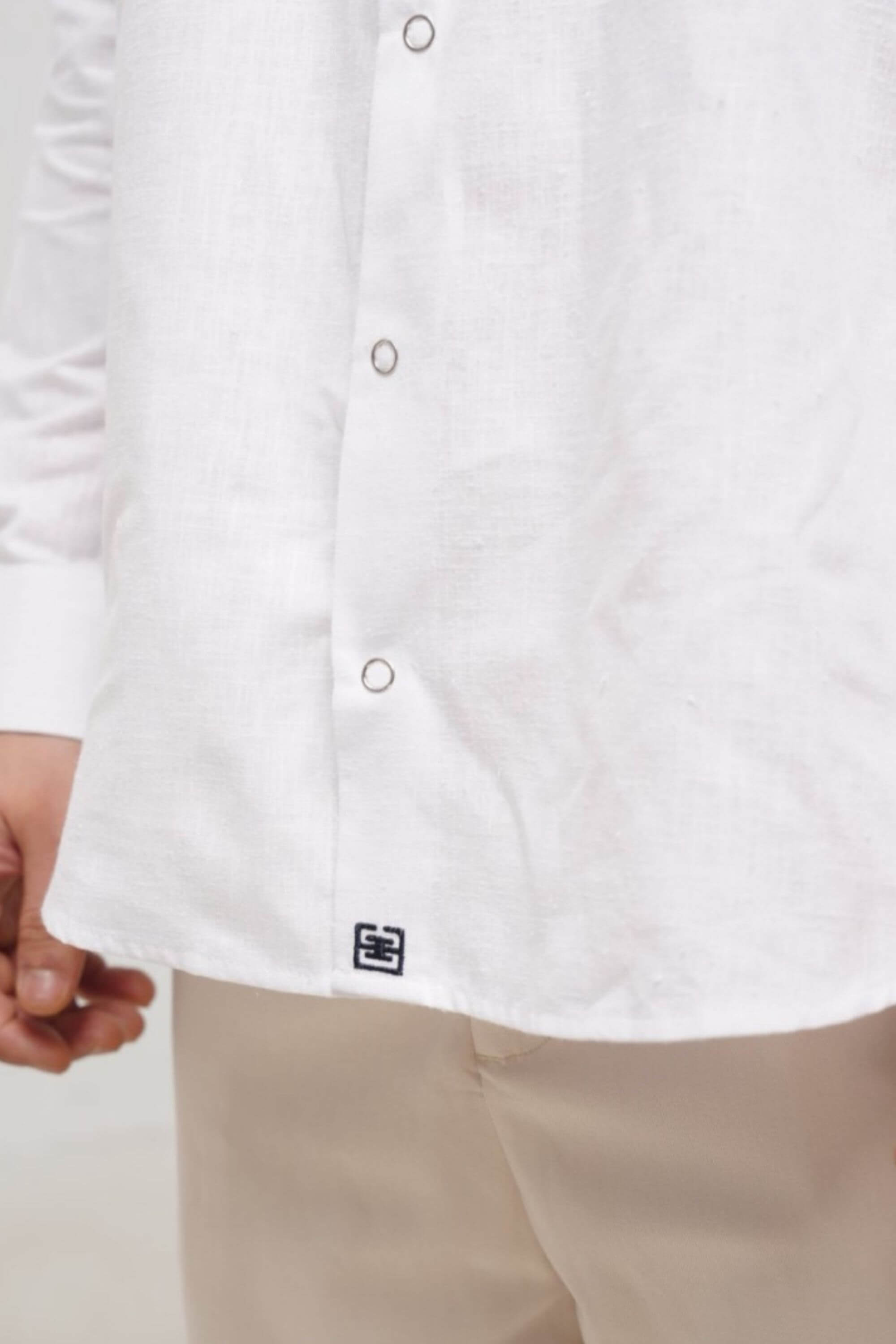safari linen shirt white tag logo view